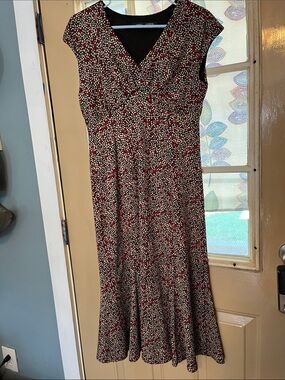 Jones Studio Red, White and Black Cap-Sleeve V-Neck Midi Dress